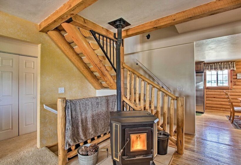 Scenic Views & Game Room: Garden City Retreat!