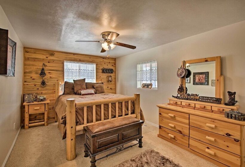 Scenic Views & Game Room: Garden City Retreat!