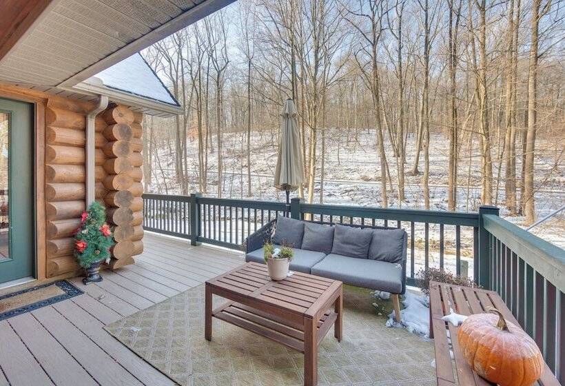 Grand 4,000 Sq Ft House   11 Miles To Lancaster!