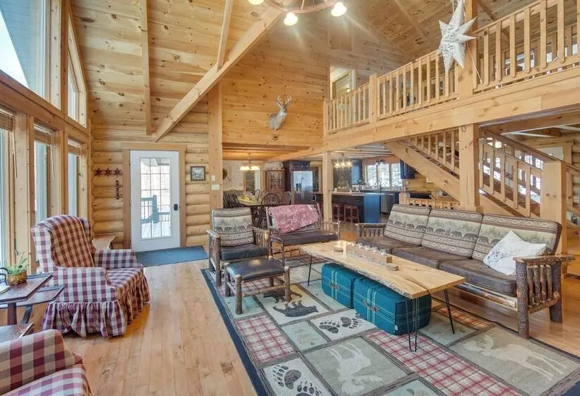 Grand 4,000 Sq Ft House   11 Miles To Lancaster!