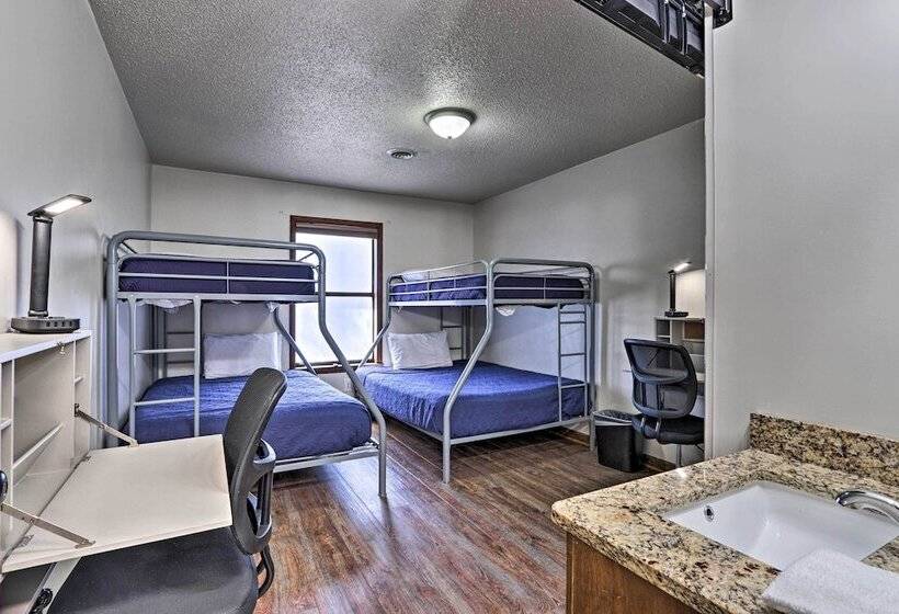 Smoky Mountain Cabin: 4 Acres, 3 Mi To Gatlinburg