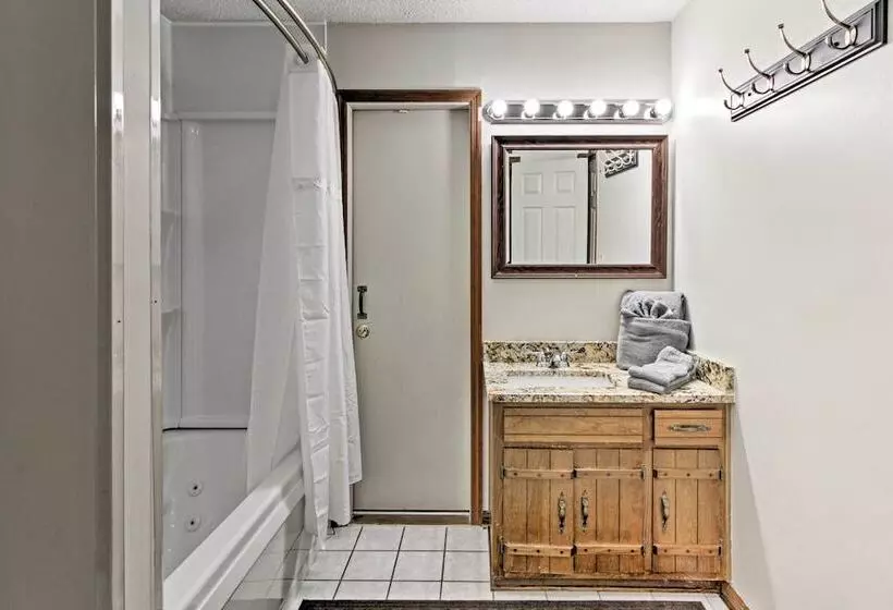 Smoky Mountain Cabin: 4 Acres, 3 Mi To Gatlinburg