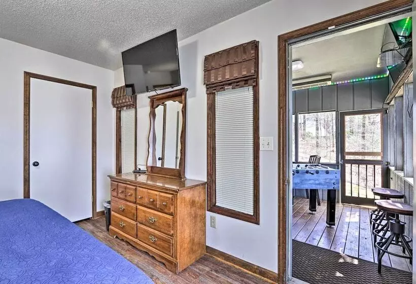 Smoky Mountain Cabin: 4 Acres, 3 Mi To Gatlinburg