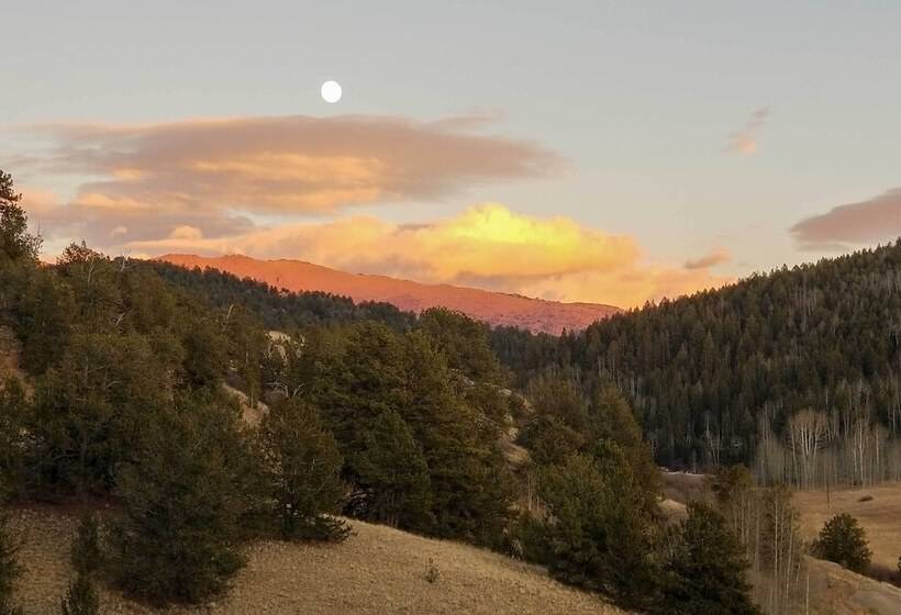 Hillside Cripple Creek Cabin W/ Hot Tub, Mtn Views