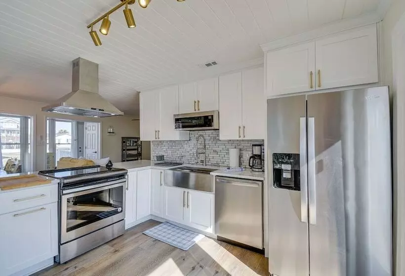 Holden Beach Home On Intracoastal Waterway Canal!