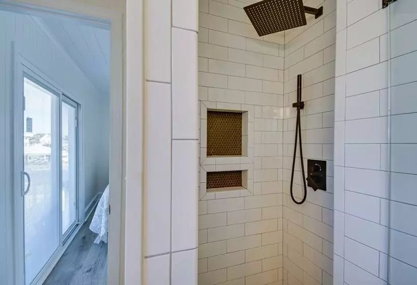 Holden Beach Home On Intracoastal Waterway Canal!