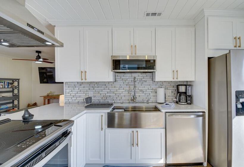 Holden Beach Home On Intracoastal Waterway Canal!