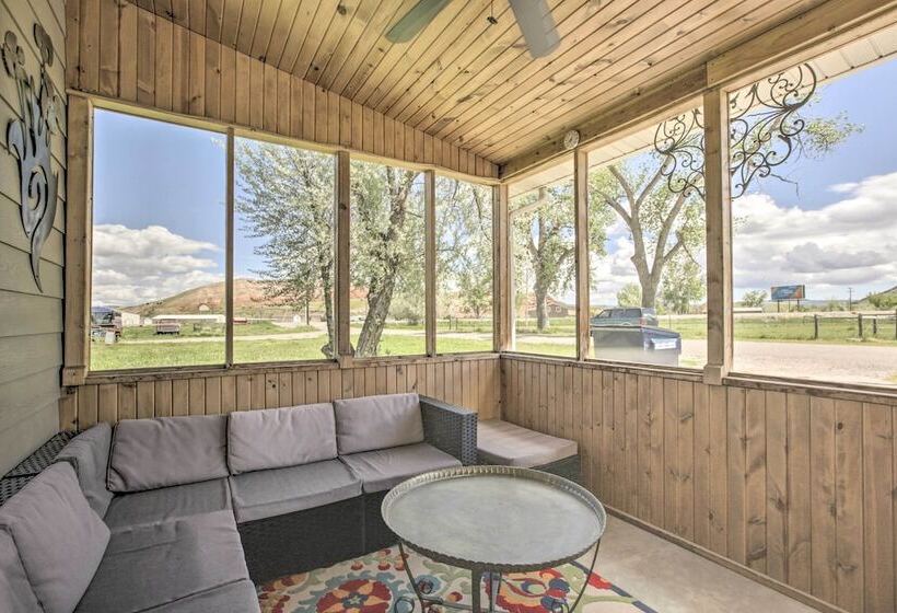 Idyllic Gem: Screened Porch, 1/2 Mi To River!