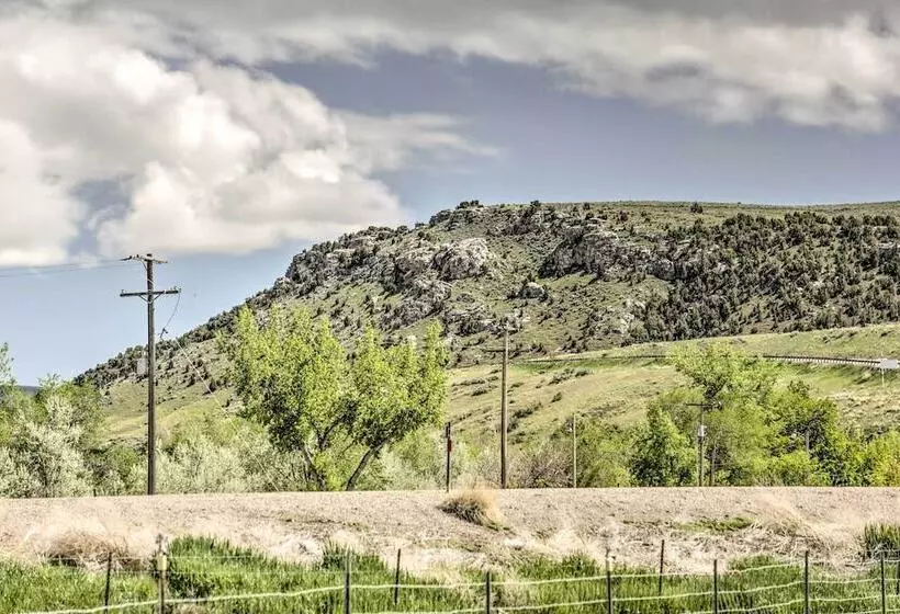 Idyllic Gem: Screened Porch, 1/2 Mi To River!