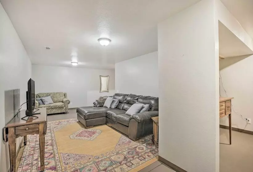 Idyllic Gem: Screened Porch, 1/2 Mi To River!