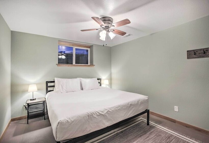 Idyllic Gem: Screened Porch, 1/2 Mi To River!