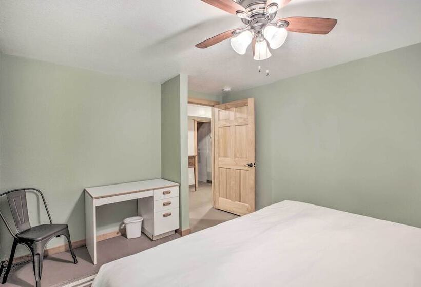 Idyllic Gem: Screened Porch, 1/2 Mi To River!