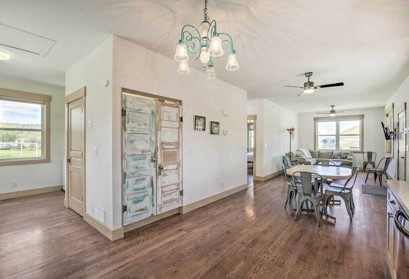 Idyllic Gem: Screened Porch, 1/2 Mi To River!