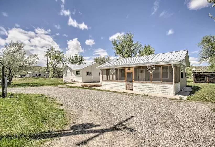 Idyllic Gem: Screened Porch, 1/2 Mi To River!