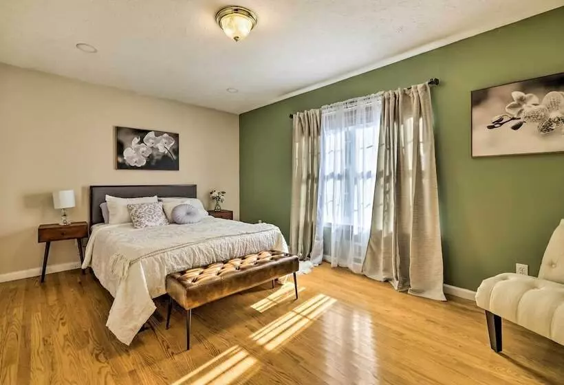 Long Pond Hideaway W/ Deck + Private Hot Tub!