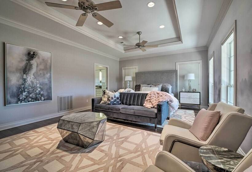 Luxurious Navasota Retreat 14 Mi To A & M!