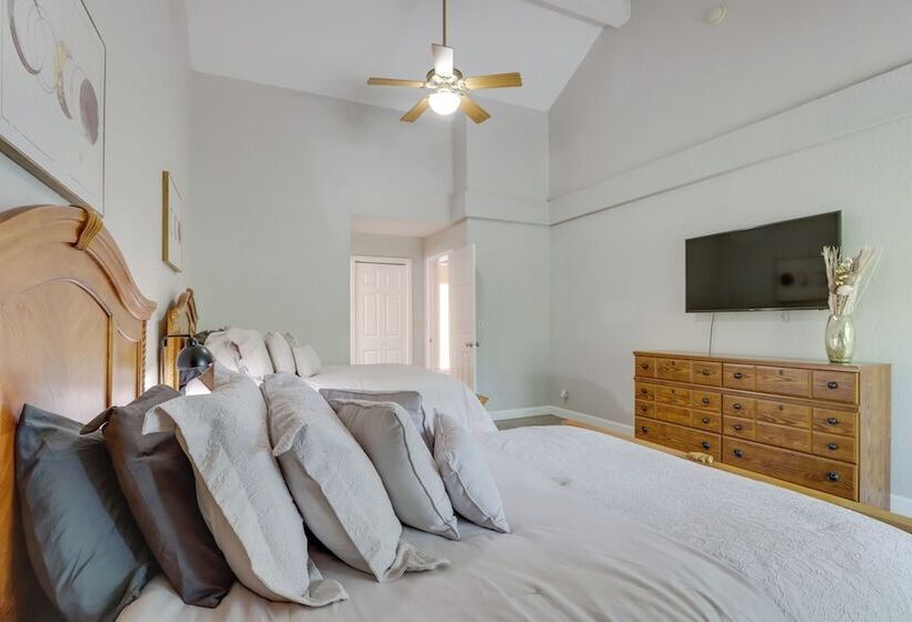 Fire Pit & Pool Access: Margaritaville Home!