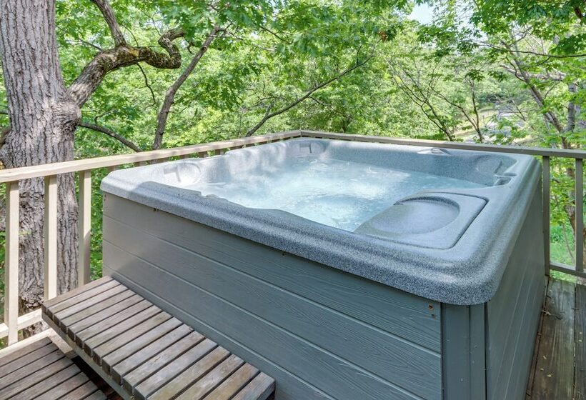 Fire Pit & Pool Access: Margaritaville Home!