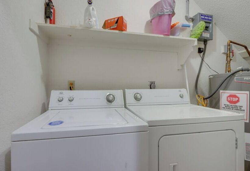 Fire Pit & Pool Access: Margaritaville Home!