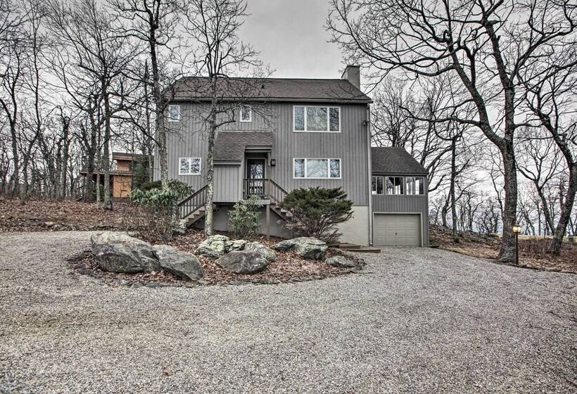 Mountaintop Wintergreen Resort Home W/ Deck, Views
