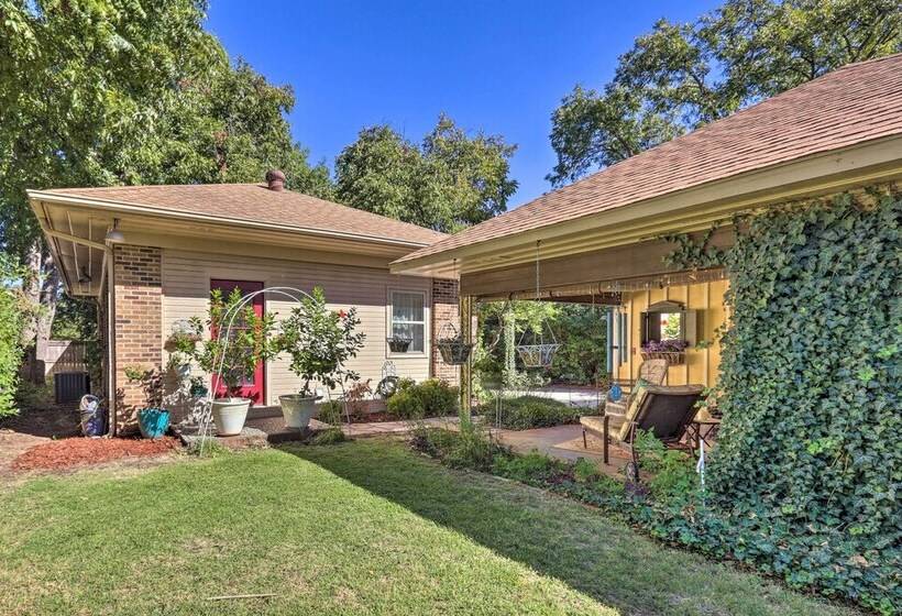 Walk To Midwestern State: Wichita Falls Cottage!