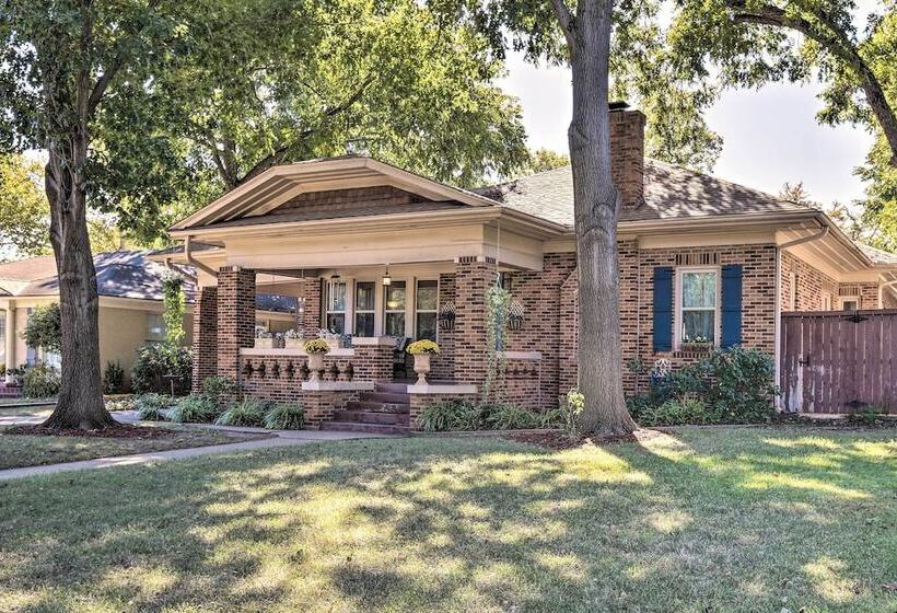 Walk To Midwestern State: Wichita Falls Cottage!