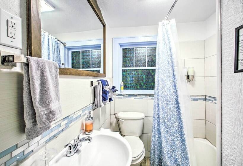 Pet Friendly Hot Springs Abode < 1 Mi To Dtwn