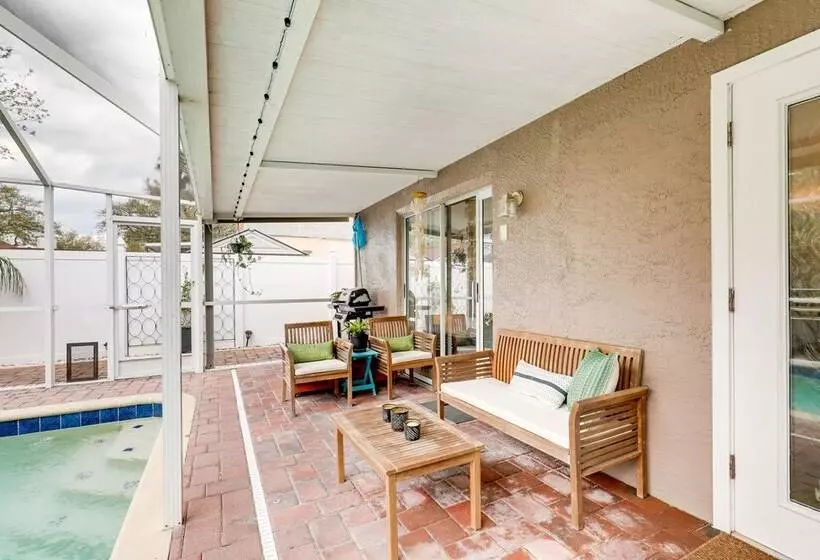 Pet Friendly Valrico Vacation Home W/ Lanai!