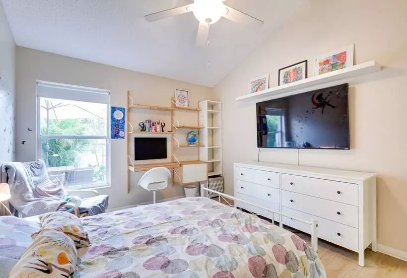 Pet Friendly Valrico Vacation Home W/ Lanai!