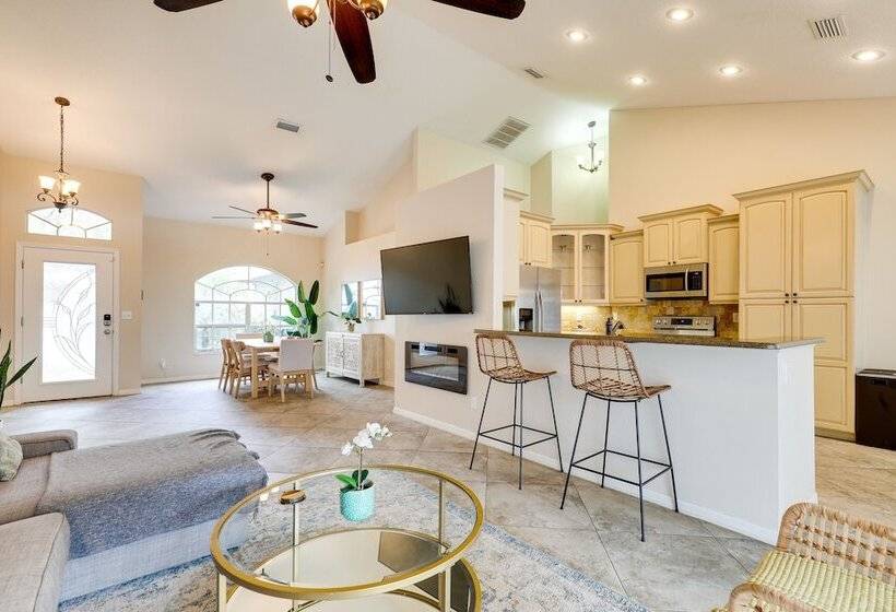 Pet Friendly Valrico Vacation Home W/ Lanai!
