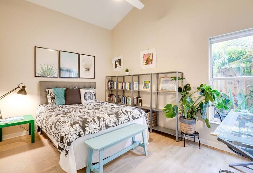 Pet Friendly Valrico Vacation Home W/ Lanai!