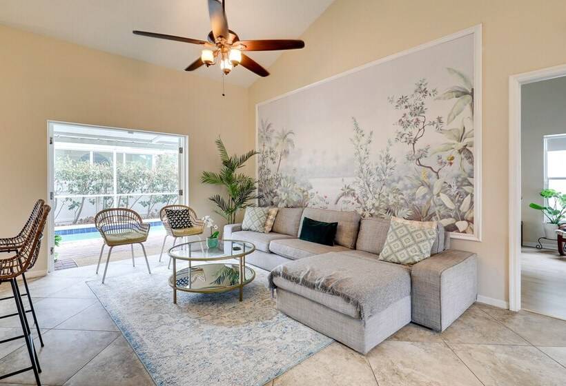 Pet Friendly Valrico Vacation Home W/ Lanai!