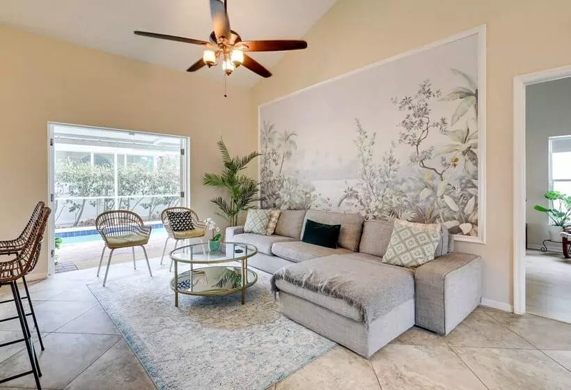 Pet Friendly Valrico Vacation Home W/ Lanai!