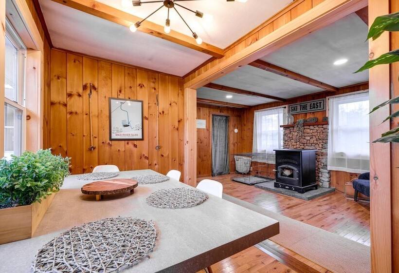 Pet Friendly Wilmington Retreat W/ Hot Tub!