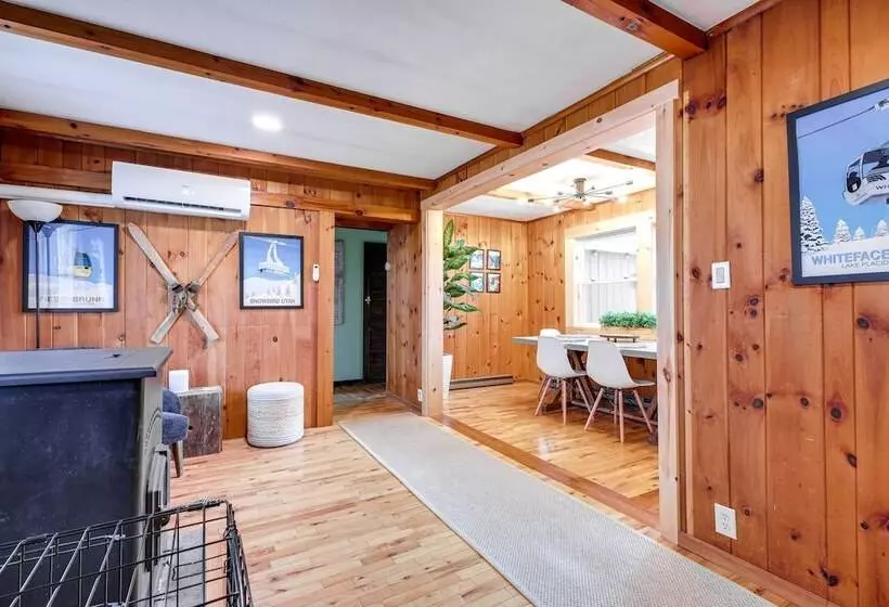 Pet Friendly Wilmington Retreat W/ Hot Tub!