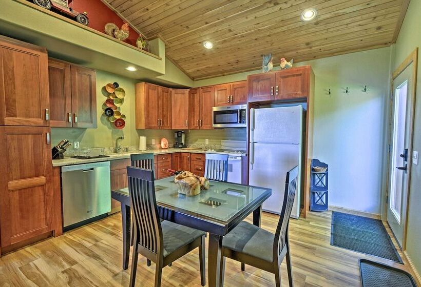 Picturesque Port Angeles Cabin W/ Fire Pit!