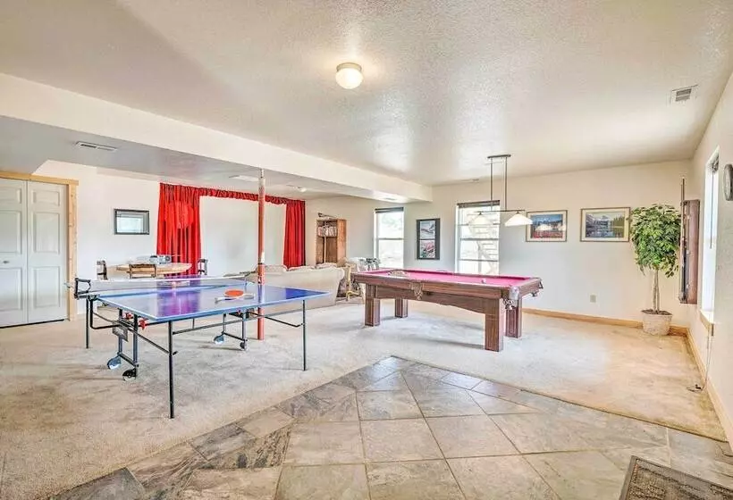 Rustic Florissant Cabin: 4 Acres & Mountain View!