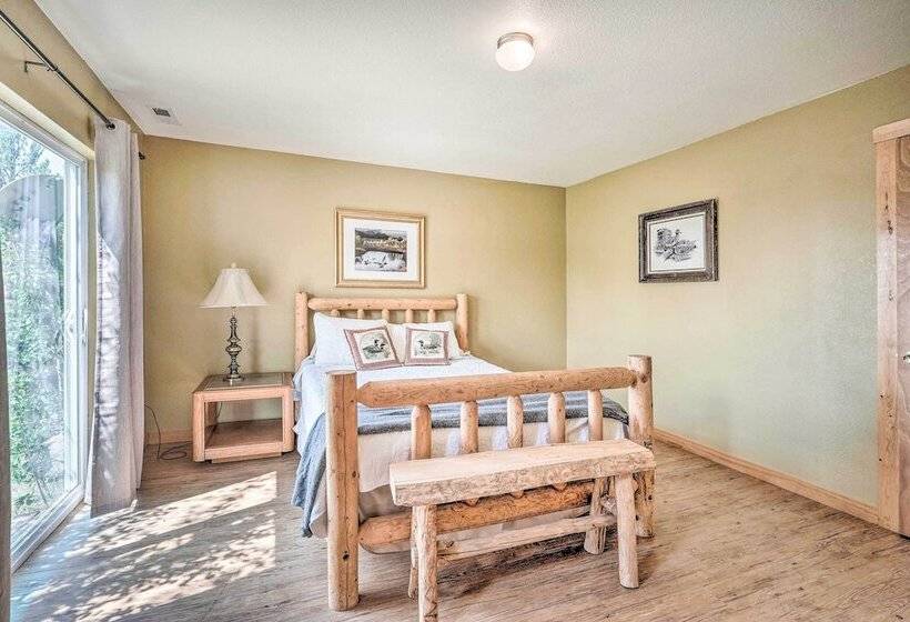 Rustic Florissant Cabin: 4 Acres & Mountain View!