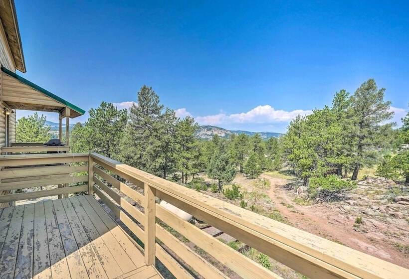 Rustic Florissant Cabin: 4 Acres & Mountain View!