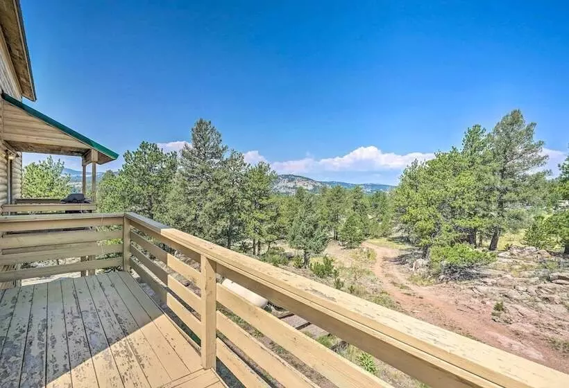 Rustic Florissant Cabin: 4 Acres & Mountain View!