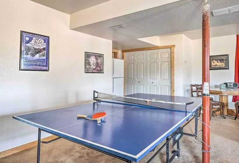 Rustic Florissant Cabin: 4 Acres & Mountain View!