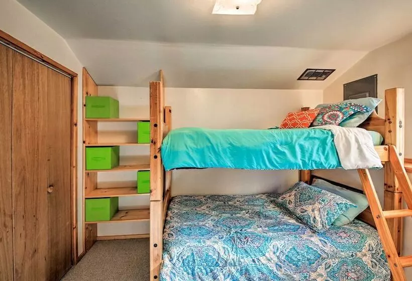 Scenic Kootenai Forest Home W/ Outdoor Living Area