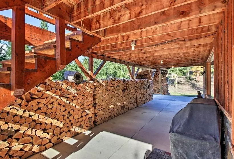 Scenic Kootenai Forest Home W/ Outdoor Living Area