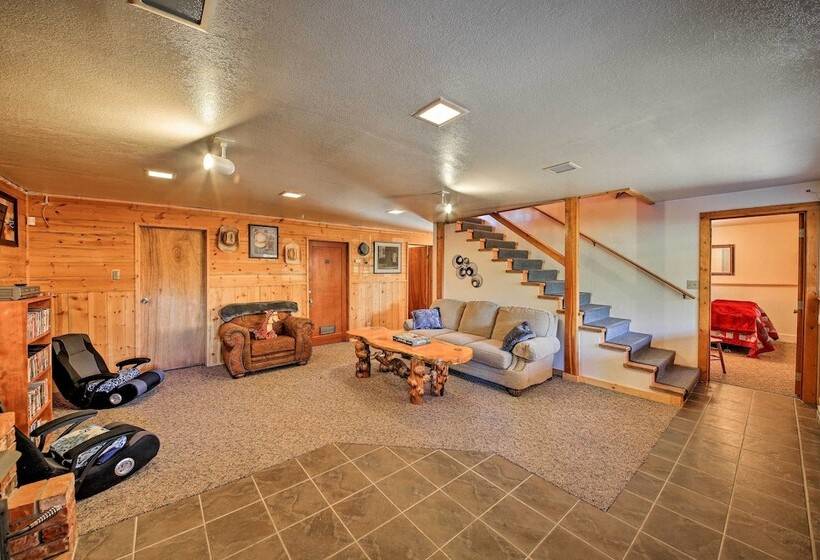 Scenic Kootenai Forest Home W/ Outdoor Living Area