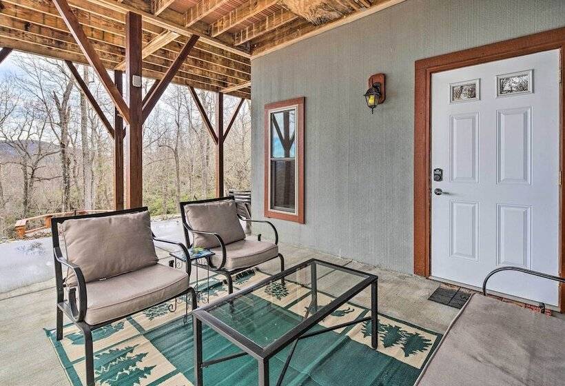 Secluded Black Mountain Cabin W/ On Site Pond!