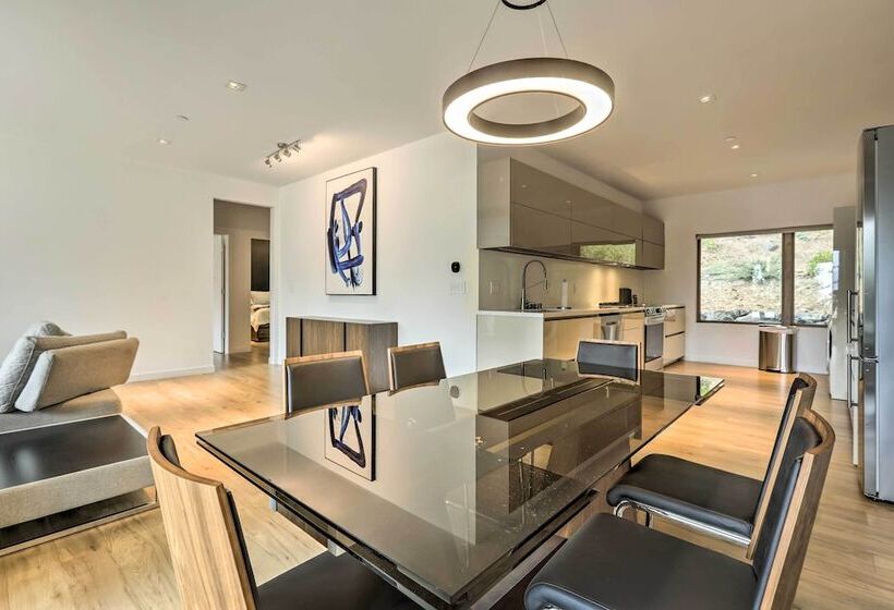 Sleek & Spacious Incline Village Hideaway!
