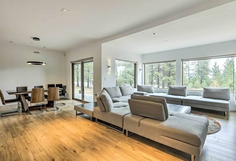Sleek & Spacious Incline Village Hideaway!