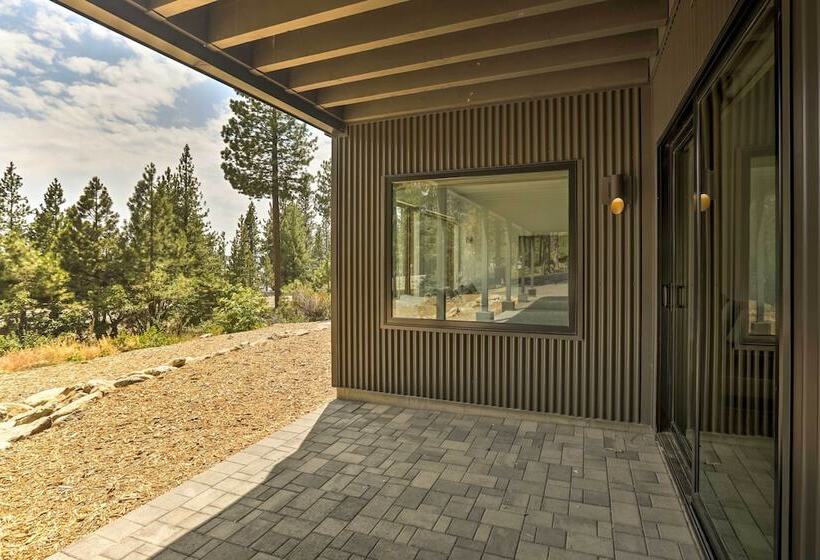Sleek & Spacious Incline Village Hideaway!
