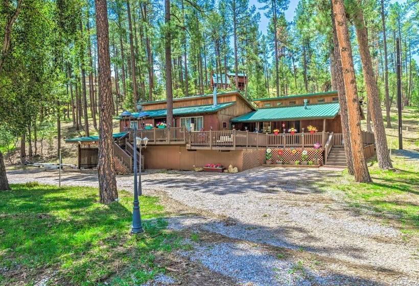 Sleepy Bear Cabin In Ruidoso: Deck & Yard Games!