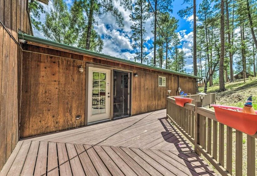 Sleepy Bear Cabin In Ruidoso: Deck & Yard Games!